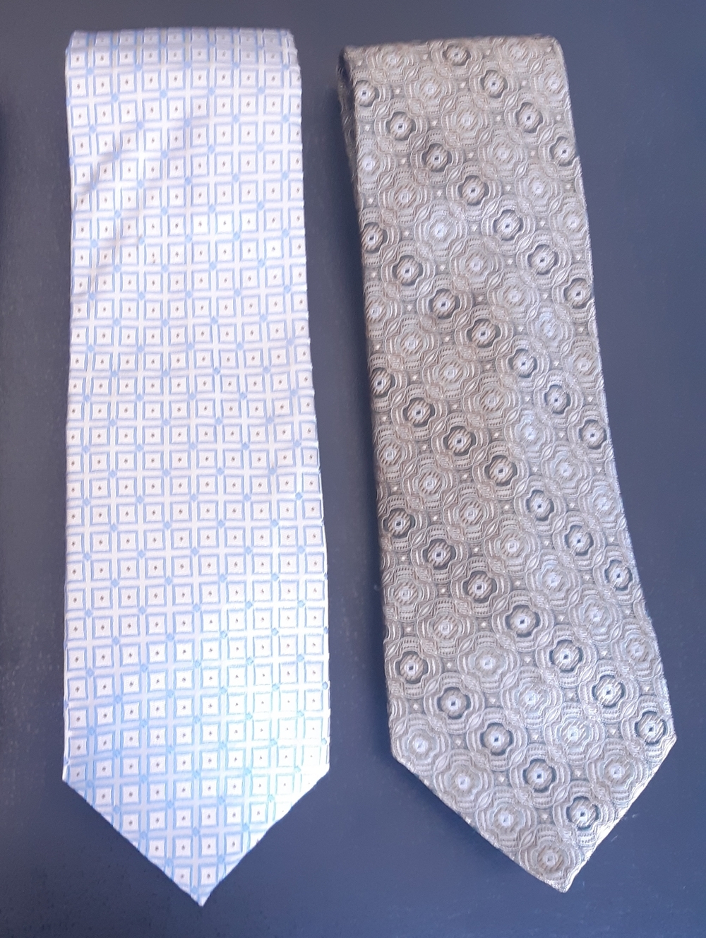 2 Silk Pronto Uomo Men's Neck Ties. Classic Light Blue Geometric